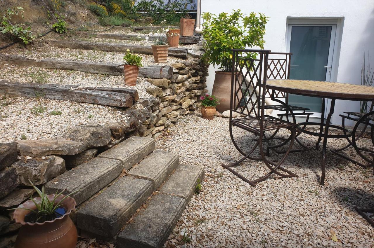 Gites L'Hermitage La Tour-d'Aigues Luaran gambar